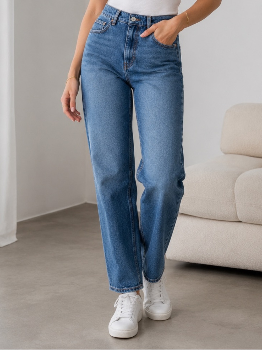 H&M Blue Mom Jeans Size 6 High Rise Straight Leg 26 Inseam Casual Classic Jeans